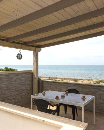 Rome'S Beach House 1