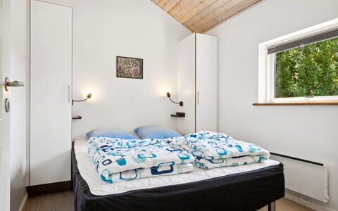 Gunva - 30Km from the Sea: Bois, Chambre, Domicile, Maison, Lit, Design Intérieur, Cadre De Lit, Literie, Drap De Lit, Plafond