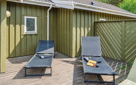 Deni - 800M from the Sea: Bois, Toit, Architecture, Domicile, Maison, Chalet, Siding, Dur, Pente, Biens