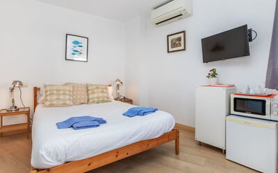 Mestral Atic 601.4: Meubles, Design Intérieur, Appartement, Lit, Chambre, Cadre De Lit, Dur, Literie, Hôtel, Drap De Lit