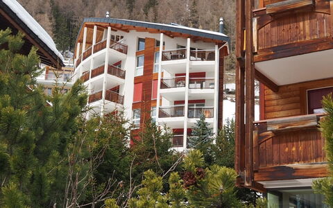 Haus Judith - Bonita: Bâtiment, Jour, Propriété, Fenêtre, Ciel, La Nature, Maison, Plante, Architecture