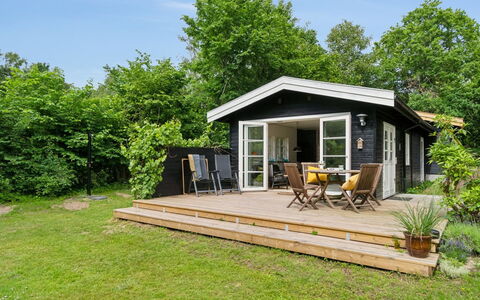 Riana - 700M from the Sea: Bois, Toit, Architecture, Domicile, Maison, Chalet, Siding, Dur, Pente, Biens