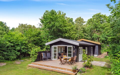 Riana - 700M from the Sea: Bois, Toit, Architecture, Domicile, Maison, Chalet, Siding, Dur, Pente, Biens