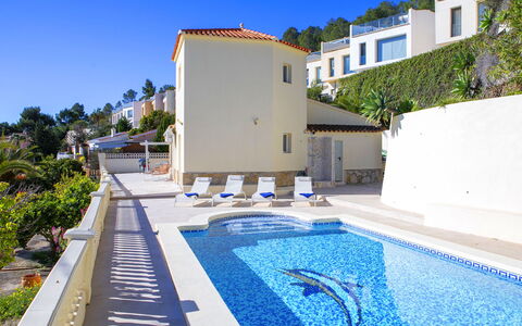 Tequila: Bleu, Piscine, Zone Résidentielle, Architecture, Maison, Recours, Domicile, Balcon, Biens, Établissements Humains