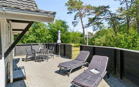 Horsten - 270M from the Sea: Bois, Toit, Architecture, Domicile, Maison, Chalet, Siding, Dur, Pente, Biens