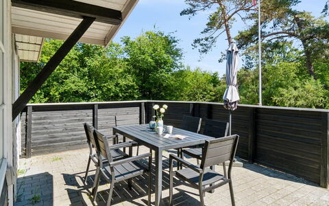 Horsten - 270M from the Sea: Bois, Toit, Architecture, Domicile, Maison, Chalet, Siding, Dur, Pente, Biens