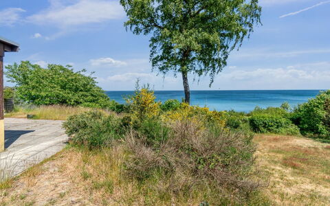 Throtti - 50M from the Sea: Bois, Toit, Architecture, Domicile, Maison, Chalet, Siding, Dur, Pente, Biens