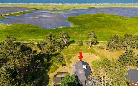 Felis - 575M from the Sea: Bois, Toit, Architecture, Domicile, Maison, Chalet, Siding, Dur, Pente, Biens