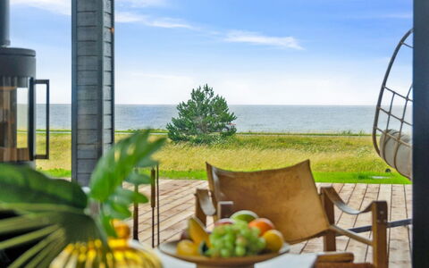 Rakita - 75M from the Sea: Bois, Toit, Architecture, Domicile, Maison, Chalet, Siding, Dur, Pente, Biens