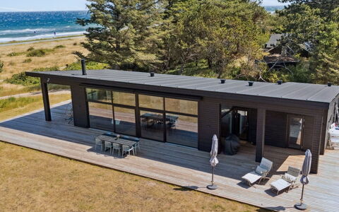 Rakita - 75M from the Sea: Bois, Toit, Architecture, Domicile, Maison, Chalet, Siding, Dur, Pente, Biens