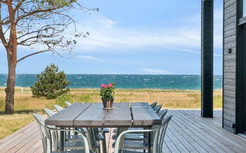 Rakita - 75M from the Sea: Bois, Toit, Architecture, Domicile, Maison, Chalet, Siding, Dur, Pente, Biens