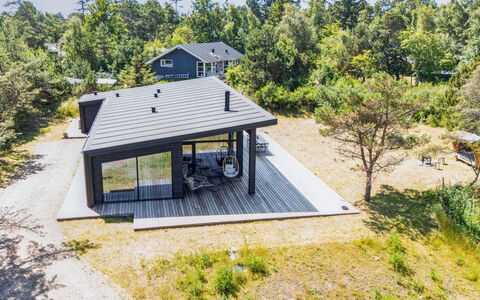 Rakita - 75M from the Sea: Bois, Toit, Architecture, Domicile, Maison, Chalet, Siding, Dur, Pente, Biens