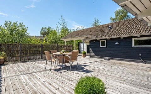 Gudlaug - 1Km from the Sea: Toit, Maison, Domicile, Chalet, Porte, Siding, Plate-Forme, Porche, Planche, Dur