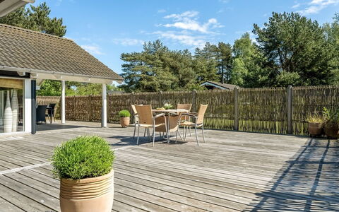 Gudlaug - 1Km from the Sea: Toit, Maison, Domicile, Chalet, Porte, Siding, Plate-Forme, Porche, Planche, Dur