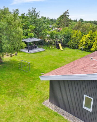 Jorinde - 1Km from the Sea