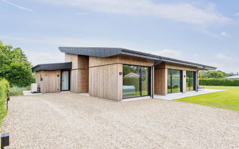 Filimena - 250M from the Sea: Bois, Toit, Architecture, Domicile, Maison, Chalet, Siding, Dur, Pente, Biens