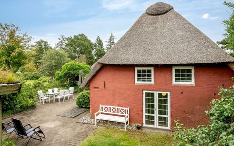 Wiss - 4.1Km from the Sea: Herbe, Bois, Zone Rurale, Arbuste, Chalet, Toit, Plaine, Lot Terre, Domicile, Couverture De Sol