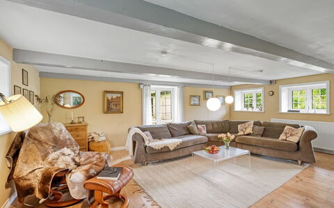 Wiss - 4.1Km from the Sea: Herbe, Bois, Zone Rurale, Arbuste, Chalet, Toit, Plaine, Lot Terre, Domicile, Couverture De Sol