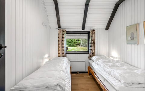 Gyrial - 2Km from the Sea: Bois, Plafond, Lit, Chambre, Design Intérieur, Sol, Literie, Cadre De Lit, Drap De Lit, Pièce