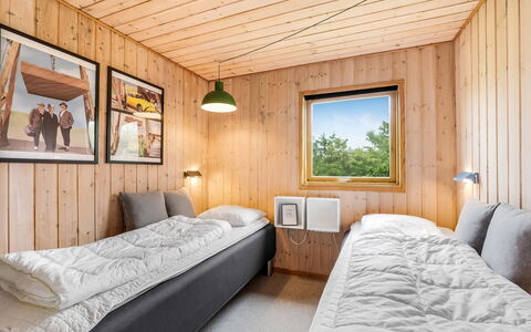 Tian - 400M to the Fjord: Cuisine, Comptoir, Appareil De Cuisine, Sol, Cabinetry, Design Intérieur, Principaux Appliance, Sol, Domicile, Meubles