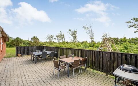 Birette - 1.2Km from the Sea: Meubles, Design Intérieur, Sol, Sol, Plafond, Pièce, Chaise, Table, Appartement, Table Cuisine Et Salle A Manger