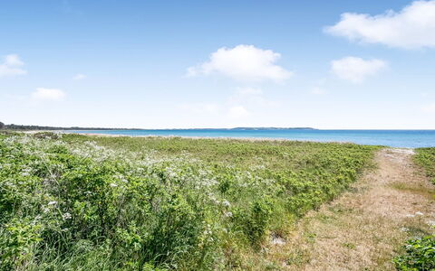 Dagny - 100M from the Sea: Bleu, Ciel, Vert, Environnement Naturel, Herbe, Végétation, Prairie, Horizon, Été, Écorégion
