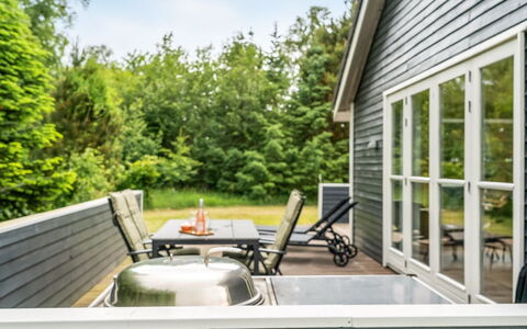 Felina - from the Sea: Siding, Domicile, Mobilier De Jardin, Chalet, Jardin, Chaise, Batiments Jardin, Plate-Forme, Cour, Pelouse