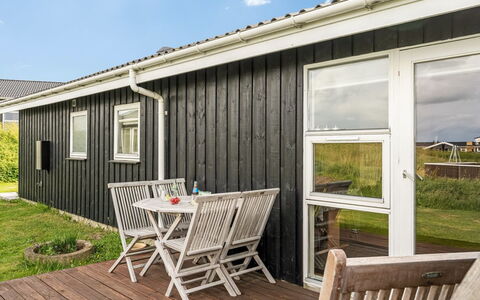 Niesina - 200M from the Sea: Maison, Toit, Domicile, Chalet, Cabanon, Batiments Jardin, Siding, Cour, Cabane En Rondins, Cabane