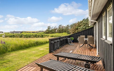 Niesina - 200M from the Sea: Maison, Toit, Domicile, Chalet, Cabanon, Batiments Jardin, Siding, Cour, Cabane En Rondins, Cabane