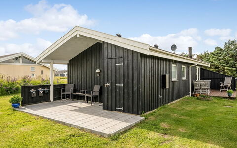 Niesina - 200M from the Sea: Maison, Toit, Domicile, Chalet, Cabanon, Batiments Jardin, Siding, Cour, Cabane En Rondins, Cabane