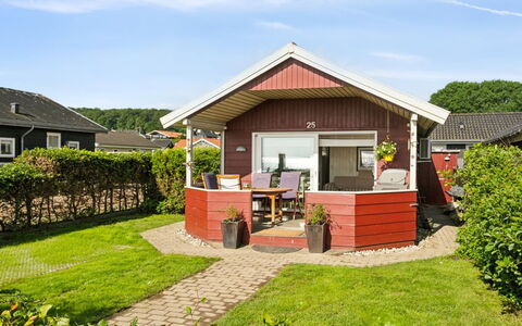 Anselmi - 25M from the Sea: Bois, Toit, Domicile, Maison, Architecture, Siding, Lot Terre, Chalet, Cabanon, Batiments Jardin