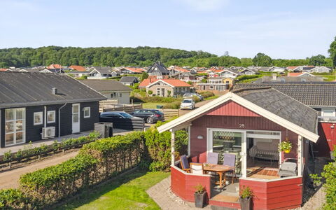 Anselmi - 25M from the Sea: Bois, Toit, Domicile, Maison, Architecture, Siding, Lot Terre, Chalet, Cabanon, Batiments Jardin