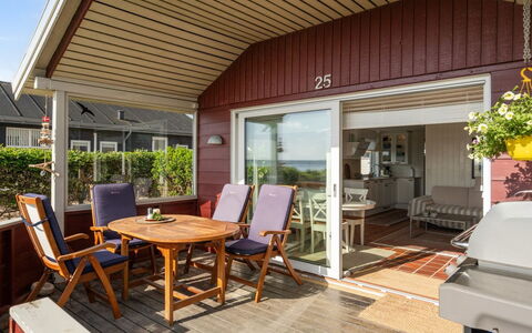 Anselmi - 25M from the Sea: Bois, Toit, Domicile, Maison, Architecture, Siding, Lot Terre, Chalet, Cabanon, Batiments Jardin