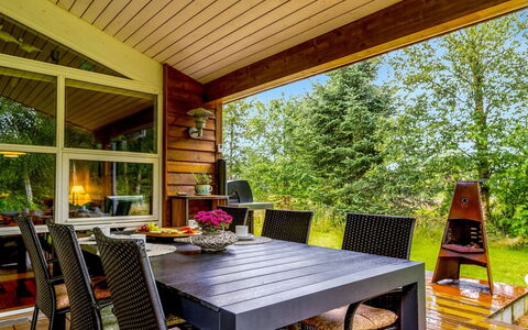 Zölestine - from the Sea: Meubles, Design Intérieur, Chaise, Sol, Table, Recours, Sol, Plafond, Pièce, Eco Hôtel