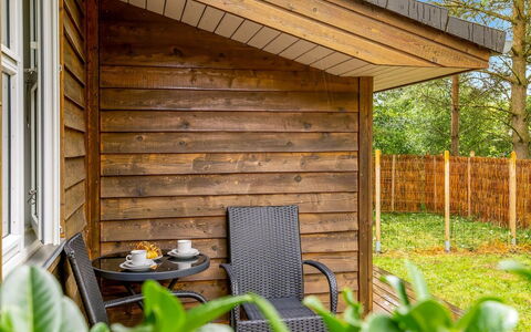 Zölestine - from the Sea: Meubles, Design Intérieur, Chaise, Sol, Table, Recours, Sol, Plafond, Pièce, Eco Hôtel
