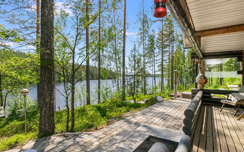 Villa Torni: Bois, Sol, Sol, Meubles, Parquet, Design Intérieur, Lit Superposé, Pièce, Tache De Bois, Dur