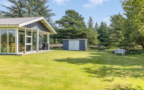 Fiallar - 3.2Km from the Sea: Herbe, Maison, Arbuste, Chalet, Lot Terre, Toit, Domicile, Couverture De Sol, Jardin, Batiments Jardin