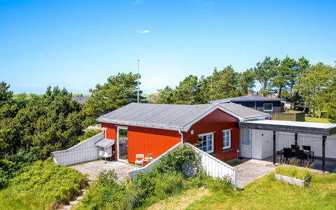 Arntraud - 500M from the Sea: Ciel, Toit, Maison, Lot Terre, Domicile, Chalet, Biens, Ombre, Pente, Cour