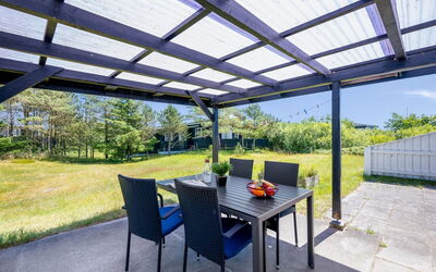 Arntraud - 500M from the Sea