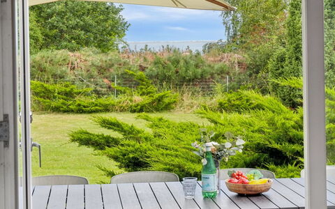 Emeli - 100M from the Sea: Bois, Toit, Architecture, Domicile, Maison, Chalet, Siding, Dur, Pente, Biens