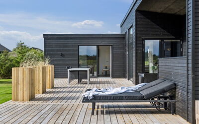 Lyder - 400M from the Sea
