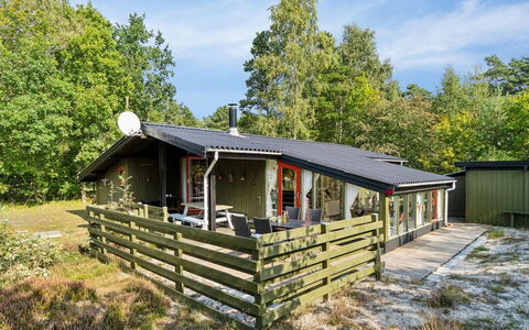 Srebrenka - 350M from the Sea: Bois, Toit, Architecture, Domicile, Maison, Chalet, Siding, Dur, Pente, Biens