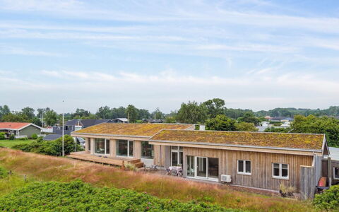 Susana - 50M from the Sea: Piscine, Mobilier De Jardin, Meubles, Recours, Dalle, Eco Hôtel, Ombre, Chaise, Loisir, Biens