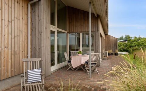 Susana - 50M from the Sea: Piscine, Mobilier De Jardin, Meubles, Recours, Dalle, Eco Hôtel, Ombre, Chaise, Loisir, Biens