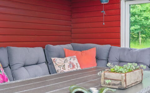 Lovisa - 7Km from the Sea: Piscine, Mobilier De Jardin, Meubles, Recours, Dalle, Eco Hôtel, Ombre, Chaise, Loisir, Biens