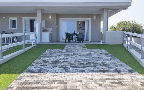 Posidonia: Ciel, Propriété, Bâtiment, Neige, Arbre, Montagne, Design Urbain, Pente, Bloc Tour, Condominium