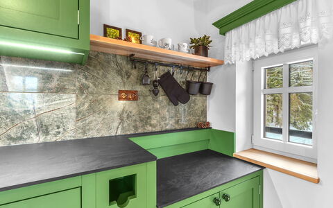V Mechu: Cabinetry, Meubles, Propriété, Comptoir, Bois, Design Intérieur, Architecture, Tiroir, Bâtiment, Cuisine