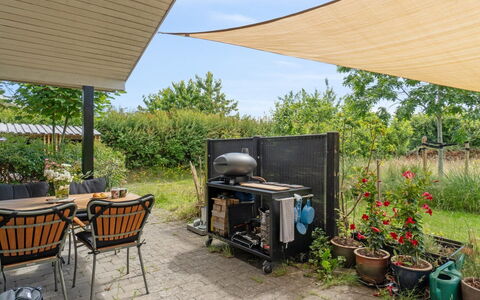 Thanee - 600M to the Fjord: Meubles, Mobilier De Jardin, Ombre, Tableau De Plein Air, Chaise, Store, Jardin, Structure En Plein Air, Canopée, Arrière-Cour