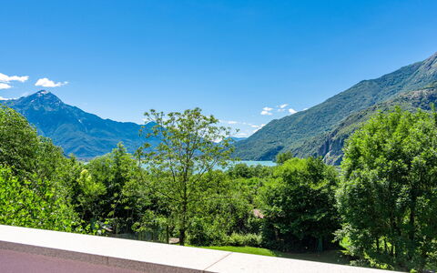 Angelina House: Ciel, Nuage, Montagne, Communauté Des Plantes, Bleu Azur, Paysage Naturel, Montagnes, Ombre, Pente, Végétation