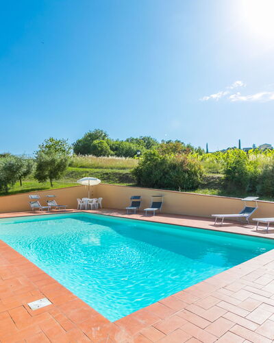 Cerretino Group House 14 Sleeps